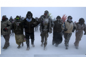 USA: Army veterans forming human shield to protect NoDAPL protesters at Standing Rock