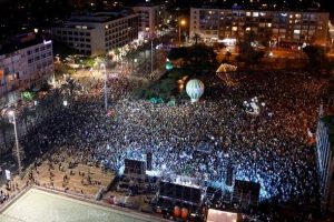 Tel Aviv rally for two-state model