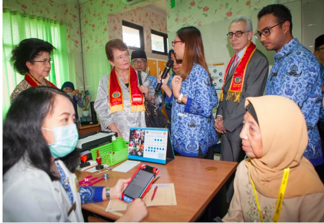 The Elders urge Indonesia to take bold steps to accelerate progress towards Universal Health Coverage