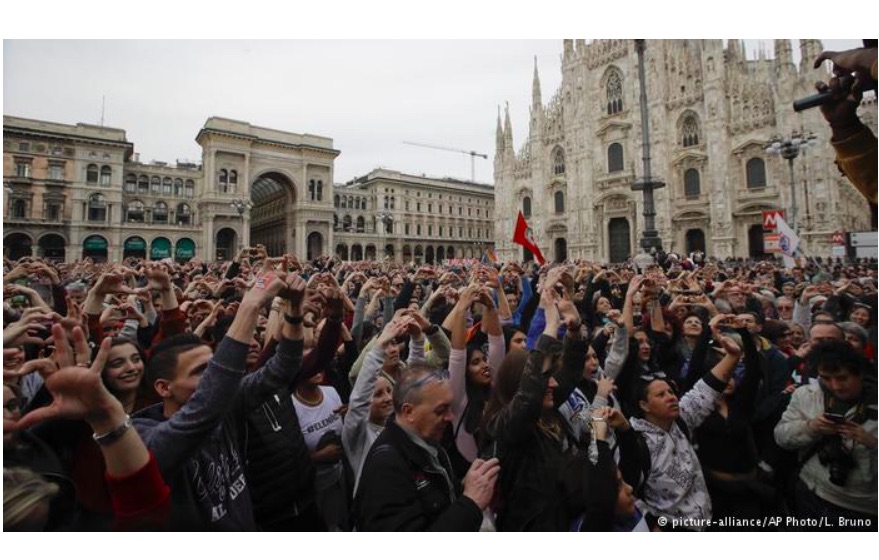 Milan, Italy: Anti-racism protesters denounce Italy's right-wing government
