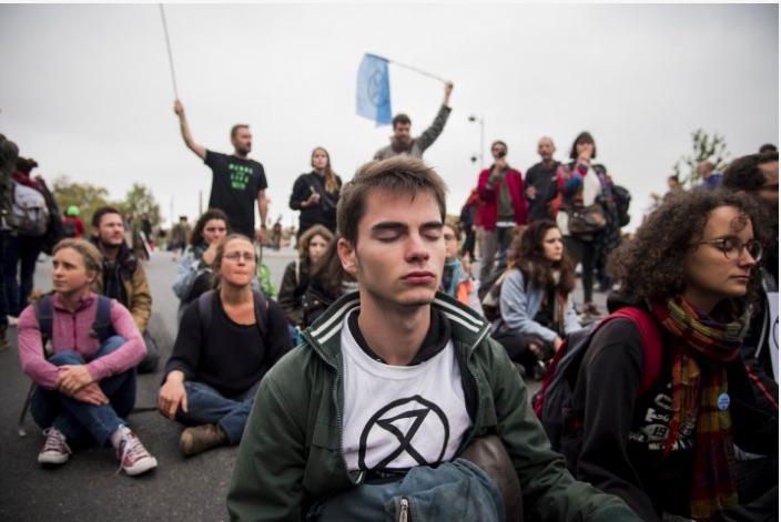 Extinction Rebellion, not political? "We occupied the center of Paris for five days! "