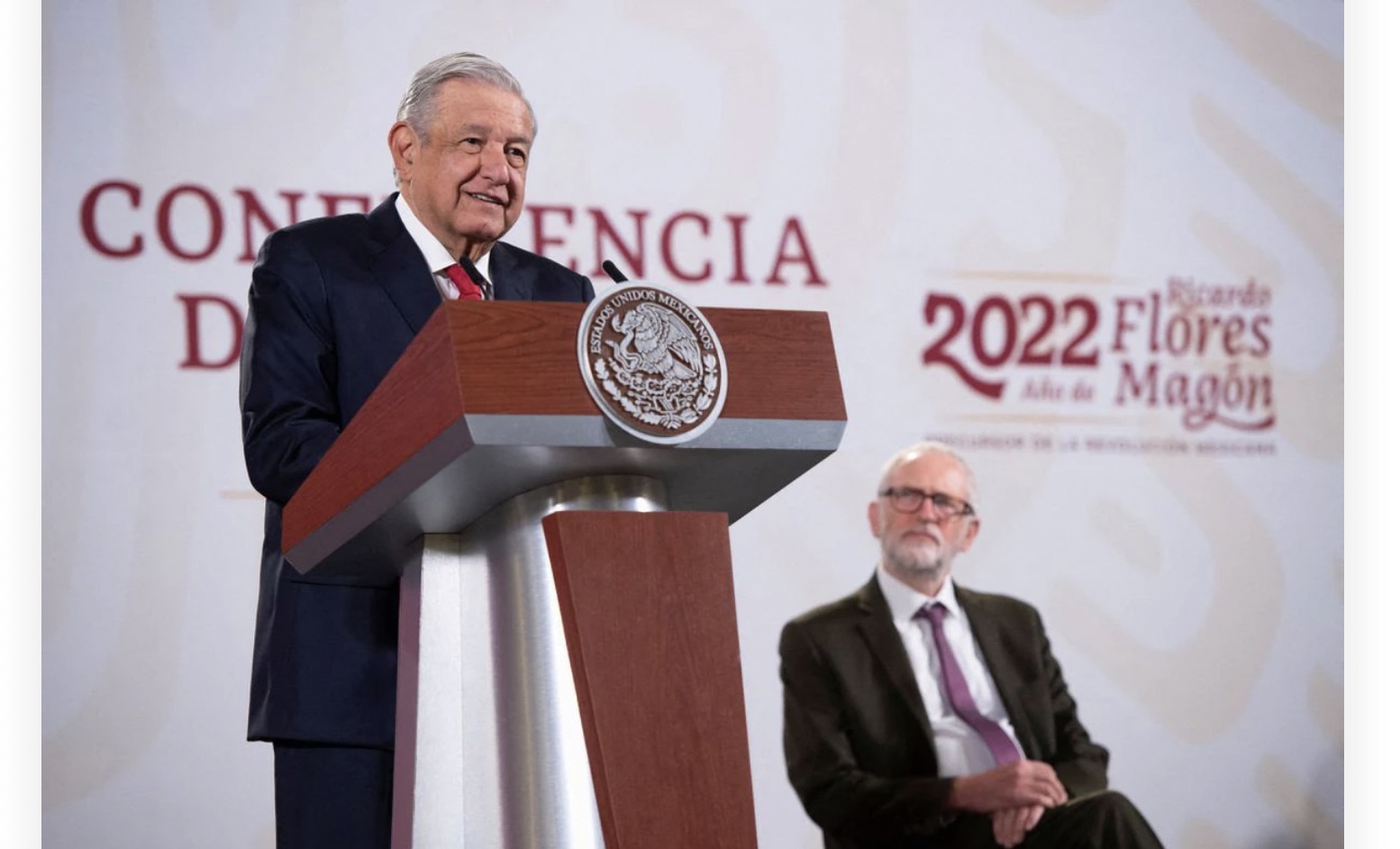 López Obrador and the offer of asylum to Julian Assange: honest politics in a time of double standards