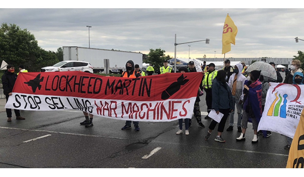 Hundreds Protest, Block Entrances to North America’s Largest Weapons Fair