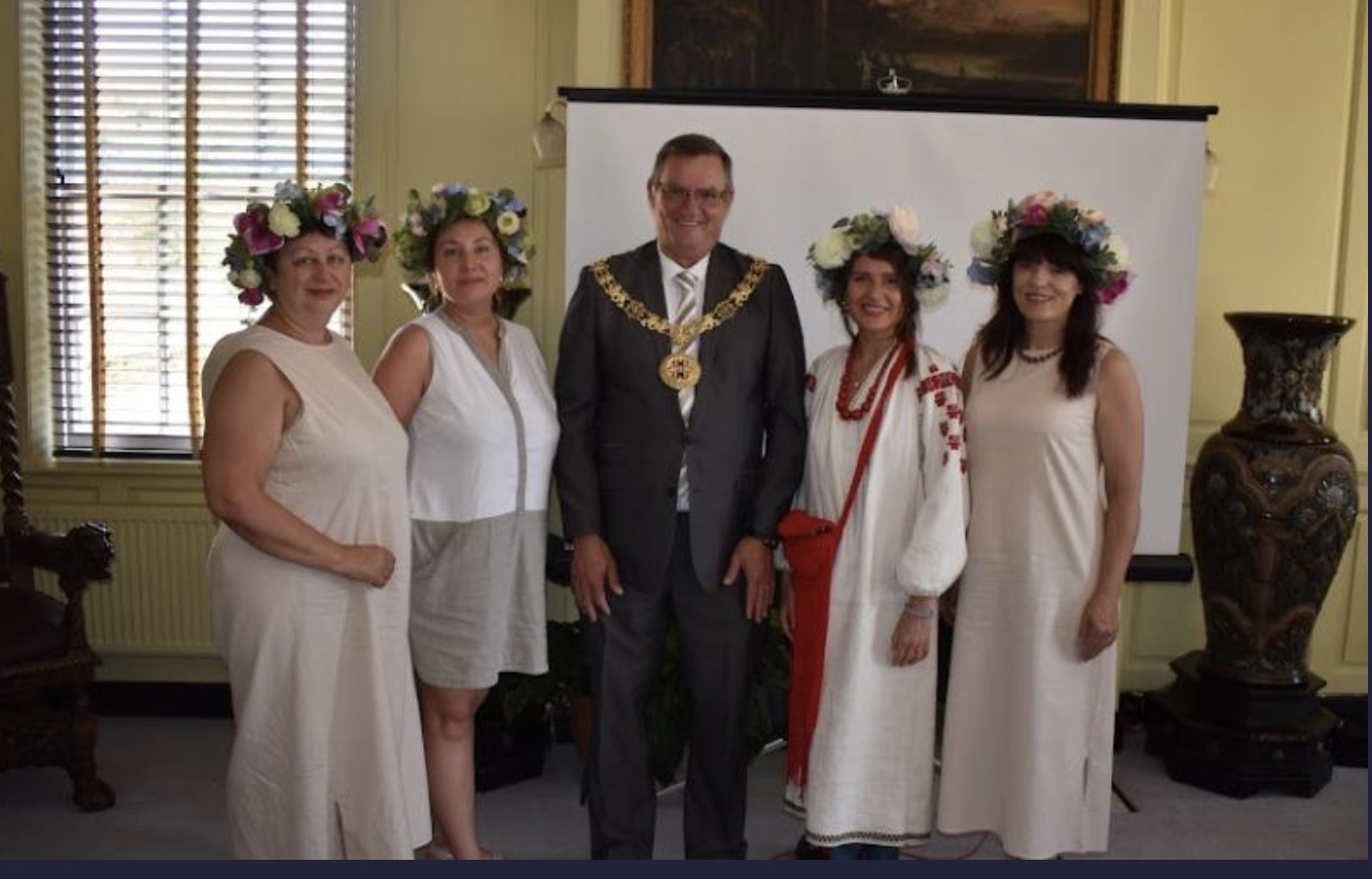 UK: Mayor of Winchester hosts peace event to mark the A-bombing of Nagasaki