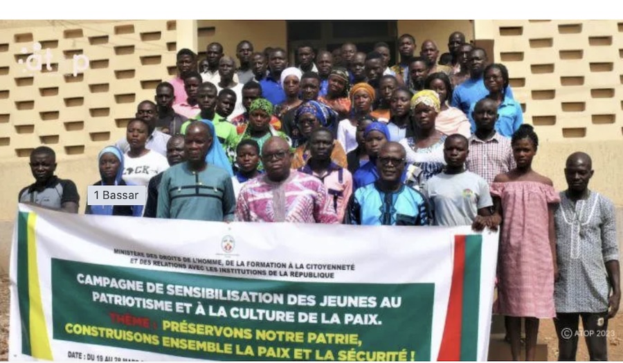 Togo: The craftsmen and motorcycle taxi drivers of Bassar are committed to patriotism and peace
